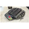 Image 10 : Rawlings Official American League Baseball Signed by Bobby Brown, Backpack, Fins, Glove