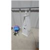 Image 4 : Assorted Birdhouses, Clown Figurine, and Hot Air Balloon Decor