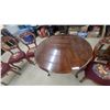 Image 3 : Gibbard Round Dining Set with Six Carved Fruit-Tapestry Chairs