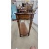 Image 3 : Traditional Wooden Console Table with Shaped Glass Top Insert and Lower Shelf 27”×47”×15”