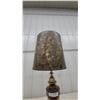 Image 4 : Vintage Brass and Wood Table Lamp with Tapered Shade