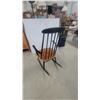 Image 5 : Mid-Century Comb-Back Windsor Rocking Chair with Black Frame and Natural Saddle Seat