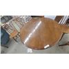 Image 3 : Maple Drop-Leaf Dining Table with 4 Windsor Chairs and Leaf