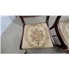 Image 8 : Mahogany Pedestal Dining Table with 4 Lyre-Back Chairs and Leaf