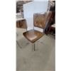 Image 5 : Mid-Century Modern Drop-Leaf Table extended size 46”×30”×30” and 2 Brown Tufted Swivel rolling