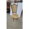 Image 1 : Tufted Upholstered Chair with Floral Pattern and Wood Frame