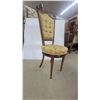 Image 2 : Tufted Upholstered Chair with Floral Pattern and Wood Frame