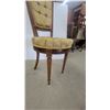Image 3 : Tufted Upholstered Chair with Floral Pattern and Wood Frame