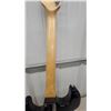 Image 9 : Behringer iAXE393 Black Electric Guitar with Maple Neck, White Pickguard and Soft Gig Bag