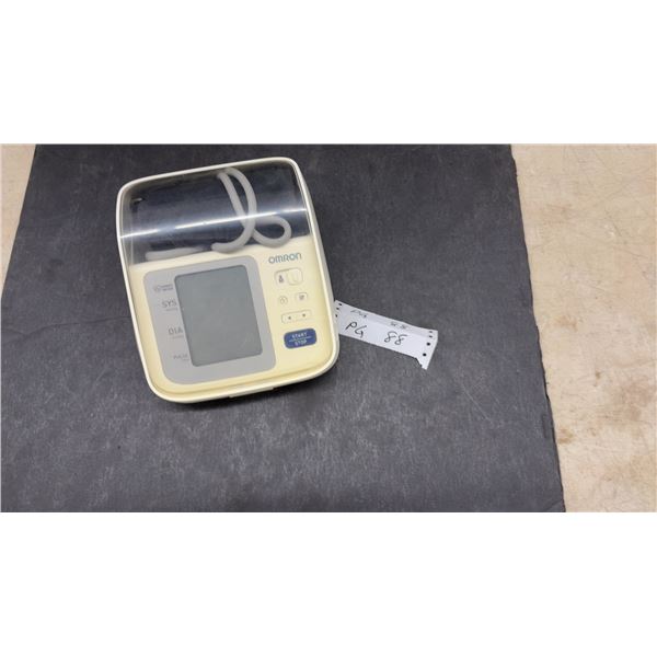 Omron Blood Pressure Machine with IntelliSense Technology and HEM-RML31 Cuff, Tested and Working
