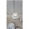 Image 3 : Floral Lidded Urn with Roses and Peaches, Gold Accents