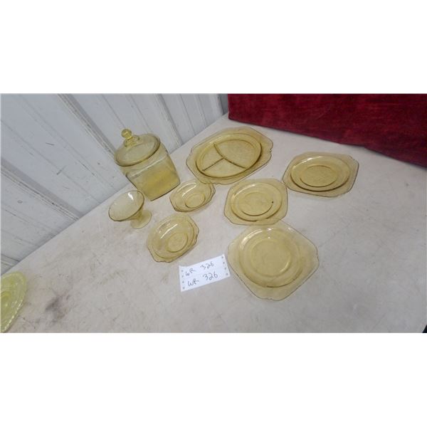 Federal Glass Sharon Cabbage Rose Yellow Depression Glass Set, 1935-1939, 8 Pieces