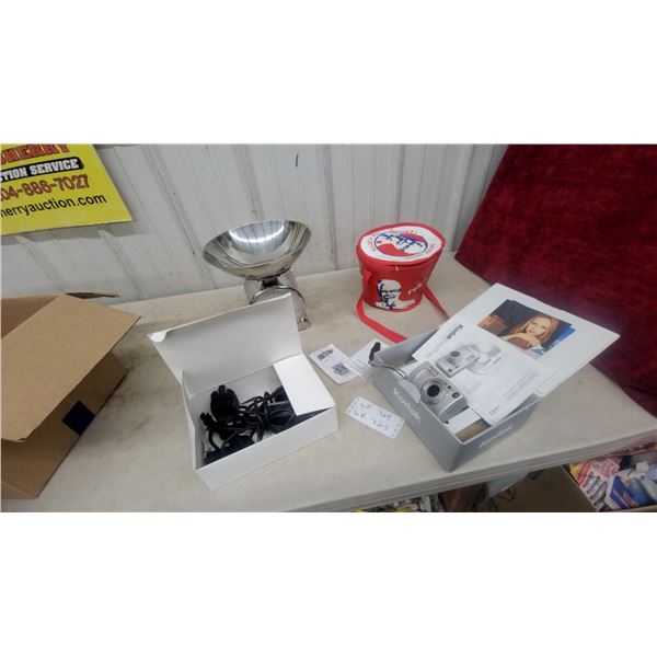 Kodak EasyShare CX7430 4.0 MP Digital Camera with Box and Manuals