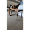 Image 5 : Mid-Century Modern Drop-Leaf Dining Table with Brass-Toned Legs 29”×42”×30”