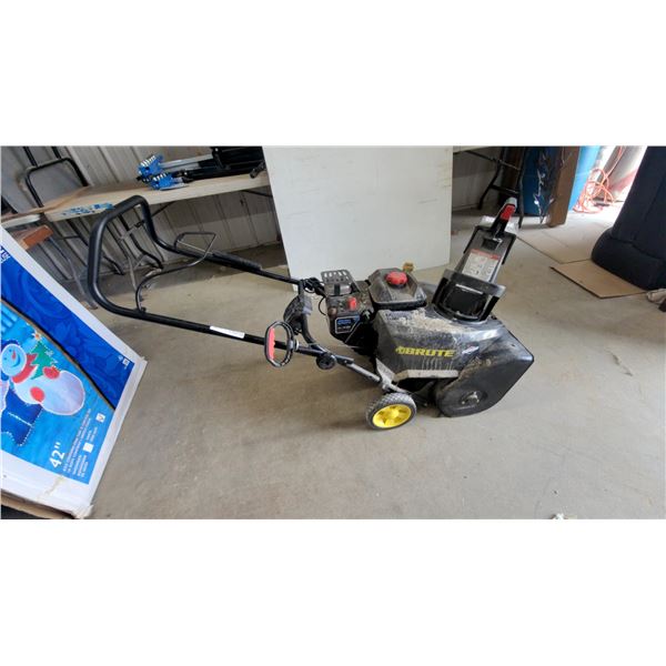 Brute 8.00 Snow Series 205cc Snow Blower, Briggs and Stratton Engine