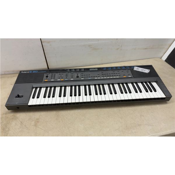 Roland E-20 Intelligent Arranger Synthesizer Keyboard, 61-Key, No Power Cord