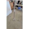 Image 2 : Multi-Color Floor Lamp with 4 Adjustable Heads: Pink, White, Green, and Blue Shades