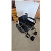Image 3 : Drive Medical Bariatric Wheelchair with Detachable Footrests