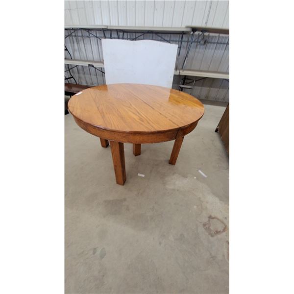 Round 1/4 cut oak Dining Table 29” High 48” diameter with 6 chairs including 2 captains