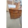 Image 4 : Serpentine Front Chest of Drawers with Brass Pulls 41”×41”×20”
