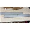 Image 3 : Cristallo Horizon Glass Tiles, Silver, 4” x 16”, 26 Pieces