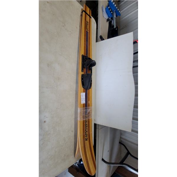 Gouley Excelsior set of 2 Water Skis with Bindings