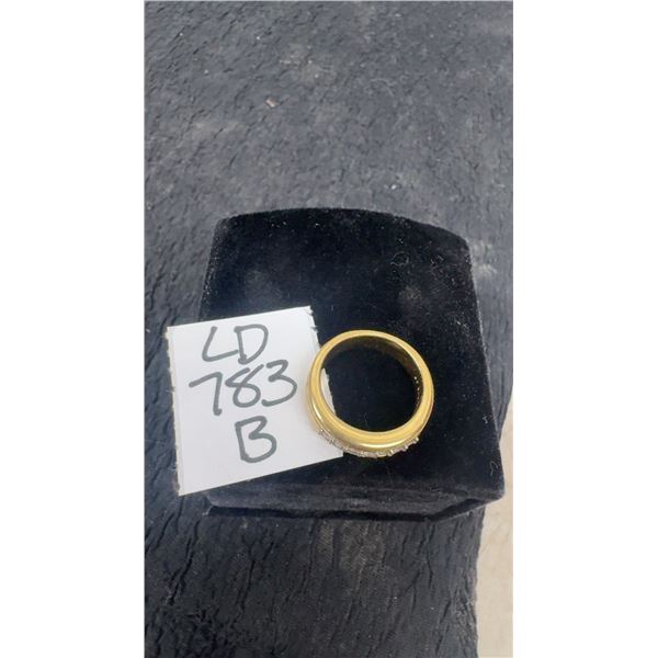 18K Ladies Ring, Total Weight 8 Grams