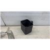 Image 8 : Kane Big Bin and Lil' Bin Wall-Mount Dry Bulk Dispensers, Bow Saw