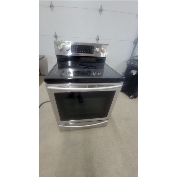 Samsung Stainless Steel Electric Range with Glass Cooktop and Digital Controls