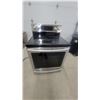 Image 1 : Samsung Stainless Steel Electric Range with Glass Cooktop and Digital Controls