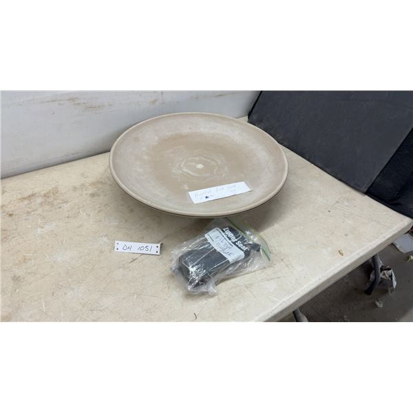 K and H Pet Products 30-Watt Heated Bird Bath With Brackets, 20” Diameter