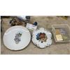Image 5 : DAVIDsTEA Teapot and 2 Cups with Saucers, Hair Dryer, Curling Iron, 2 Decorative Plates