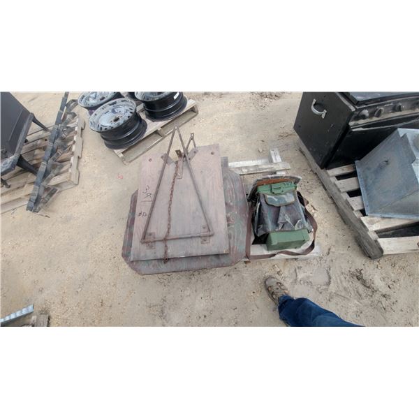 3 hunting tree stands