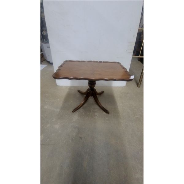 Scalloped Edge Pedestal Table tilt top