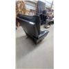 Image 4 : Black Leather Recliner and Rocker La-Z-Boy