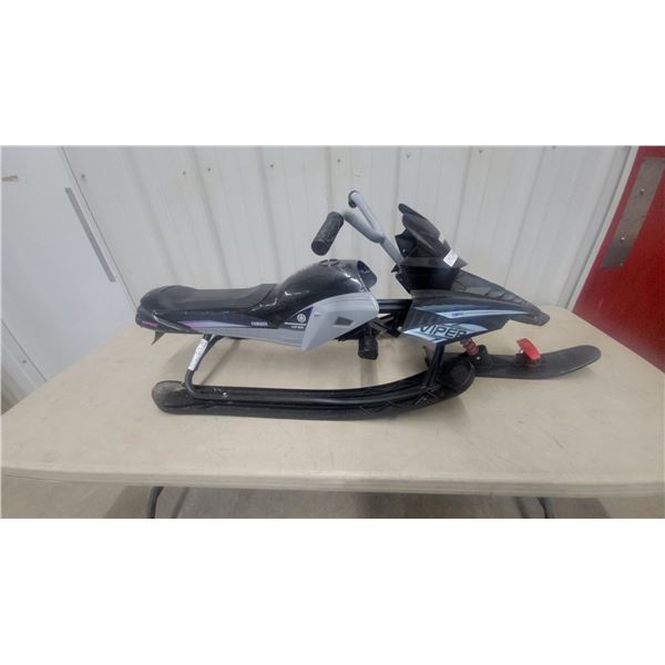 Yamaha Viper Kids’ Ride-On Snow Sled, Black and Gray, with Handlebars and Front Ski
