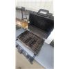 Image 5 : Sterling 3-Burner Propane bbq with Side Shelves and Wheels