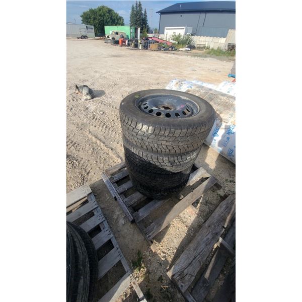 Four Winter Tires on Steel Rims, 225/60R17