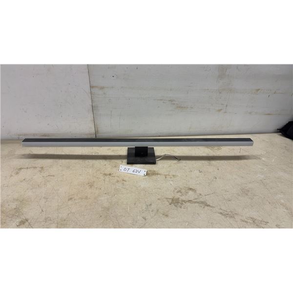 Wall-Mounted Modern LED Linear Light Fixture, 37” Long