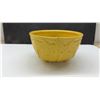 Image 5 : Vintage Pyrex Green Mixing Bowl, Loaf Pan, Refrigerator Dish and Yellow Pottery Bowl