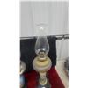 Image 9 : Pair of Antique Oil Lamps with Glass Chimneys and Painted Ceramic Bases
