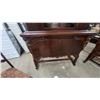 Image 5 : 1920s Walnut 9-Piece Dining Room Set with Corbel Bust Carvings