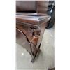 Image 9 : 1920s Walnut 9-Piece Dining Room Set with Corbel Bust Carvings
