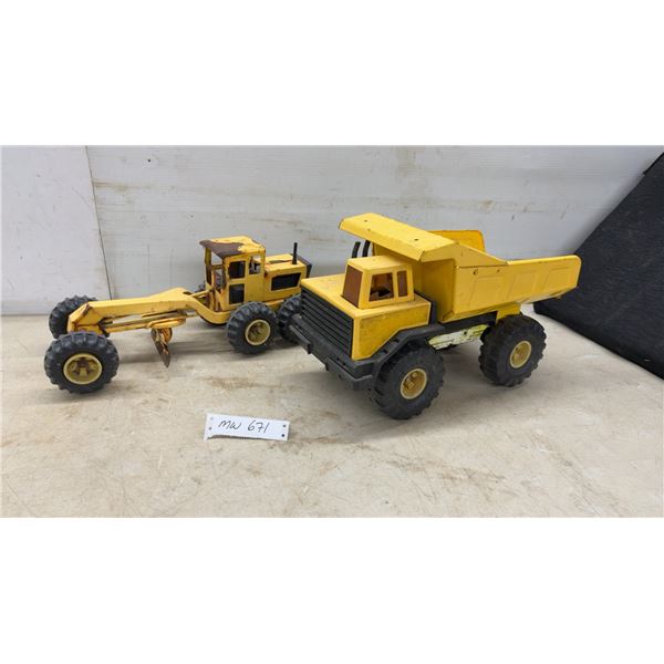 Vintage Tonka Metal Grader and Mighty Tonka Hydra-Lift Dump Truck