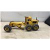 Image 8 : Vintage Tonka Metal Grader and Mighty Tonka Hydra-Lift Dump Truck