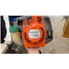 Image 5 : Husqvarna 128CD E-Tech Gas-Powered Curved Shaft String Trimmer