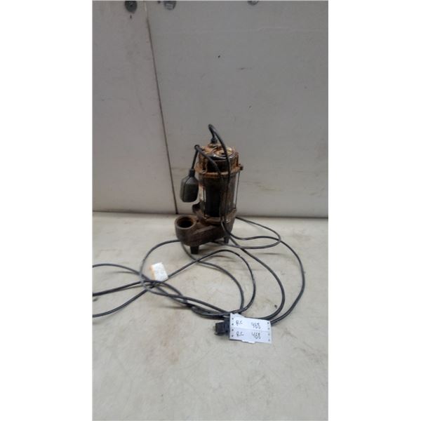 Submersible Sump Pump with Float Switch and Power Cord
