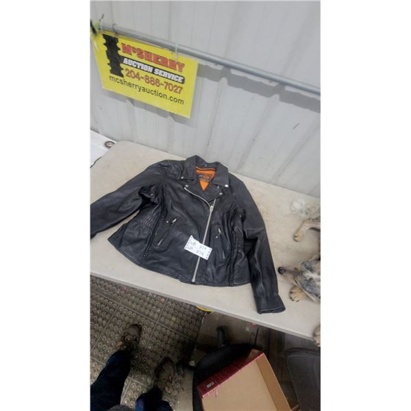 First Manufacturing Co. Black Leather ladies classic Motorcycle Jacket, Size 3X, good condition