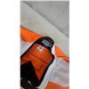 Image 4 : Philadelphia Flyers 2010 Winter Classic RBK CCM Hockey Jersey, Size 56, richards number 18