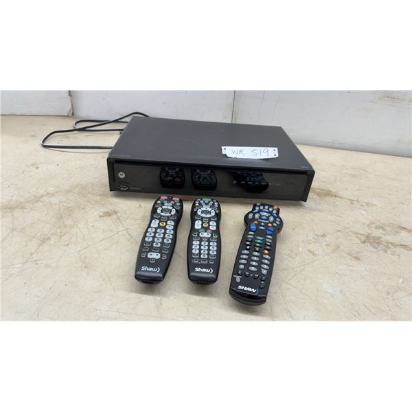 Motorola DCX3400-M HD Dual-Tuner DVR With Three Shaw Remote Controls